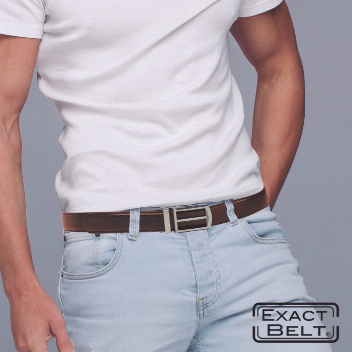 Cinto ajustável com fivela elegante