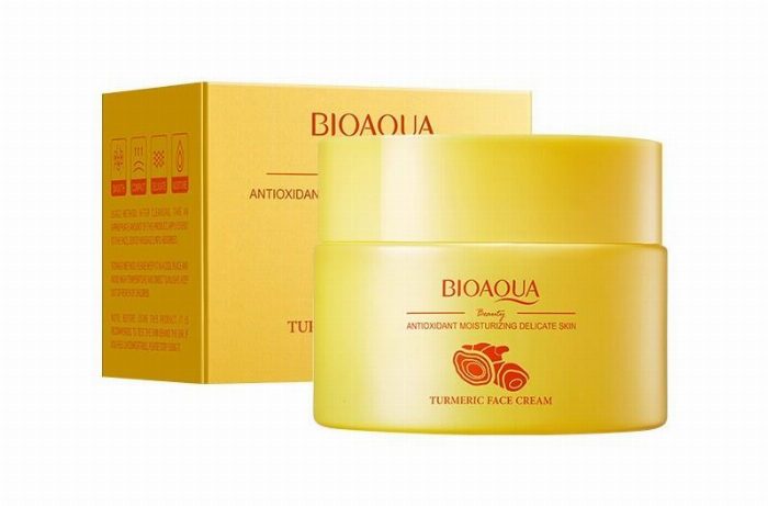 Creme facial antioxidante de cúrcuma cirurgiónica para pele delicada 60gr Bioaqua
